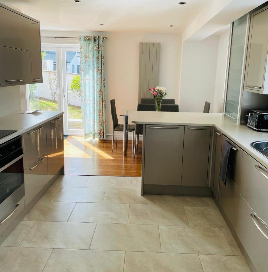 Sunny Corner, Padstow. Spacious 3 Bedrooms, 2.5 Bathrooms, Parking, Garden. Bagian luar foto